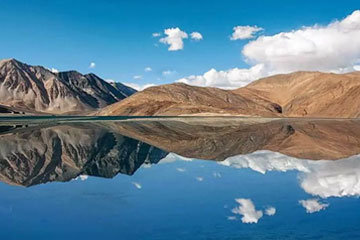 Leh Taxi Service from Amritsar Leh Taxi Service from Amritsar
